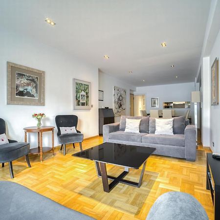 Bright Spacious Luxury Apartment In Prime Central Athen Exterior foto