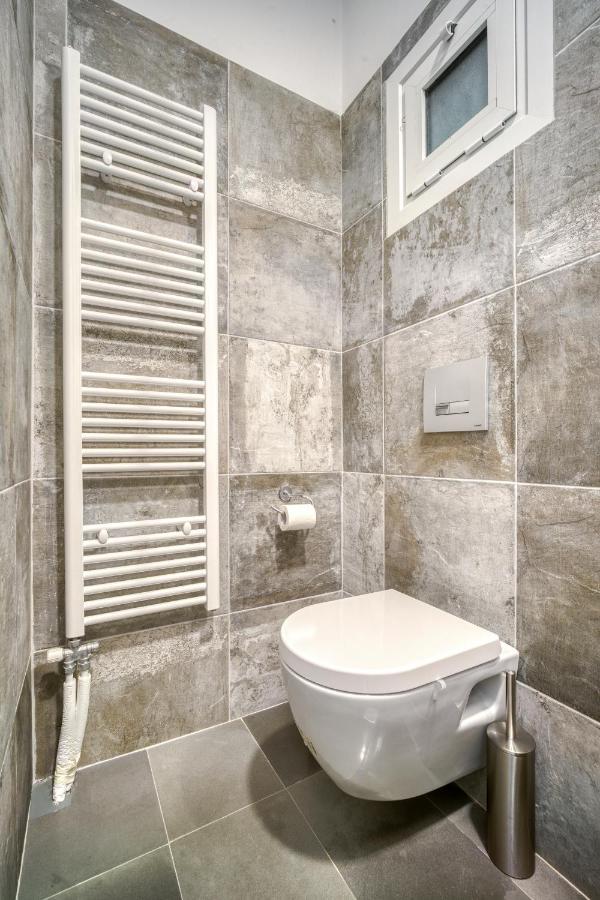 Bright Spacious Luxury Apartment In Prime Central Athen Exterior foto